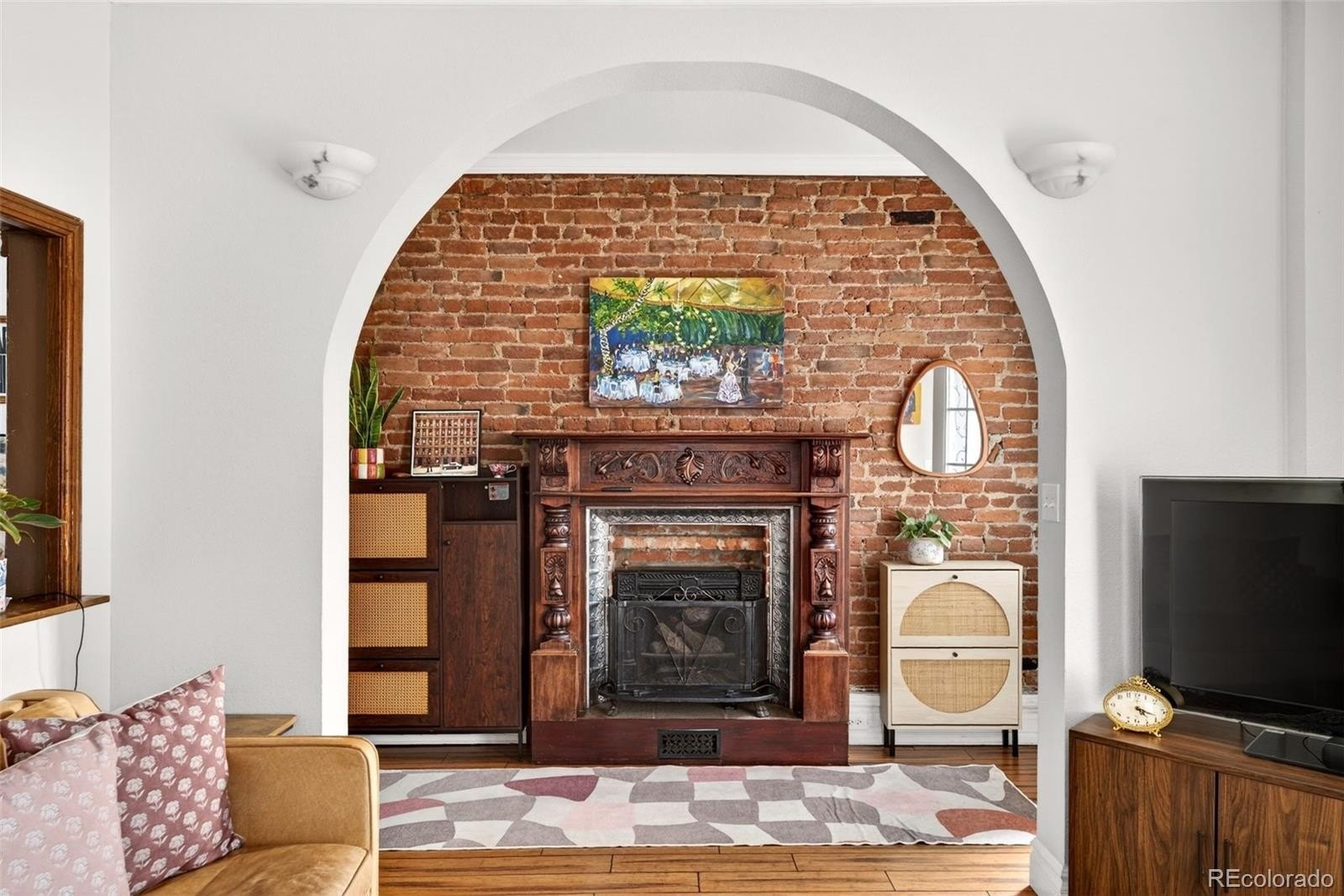 2 bed, 1 bath in Denver - Photo 2