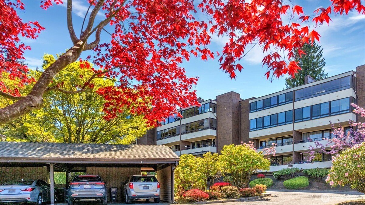 2 bed, 2 bath in Seattle