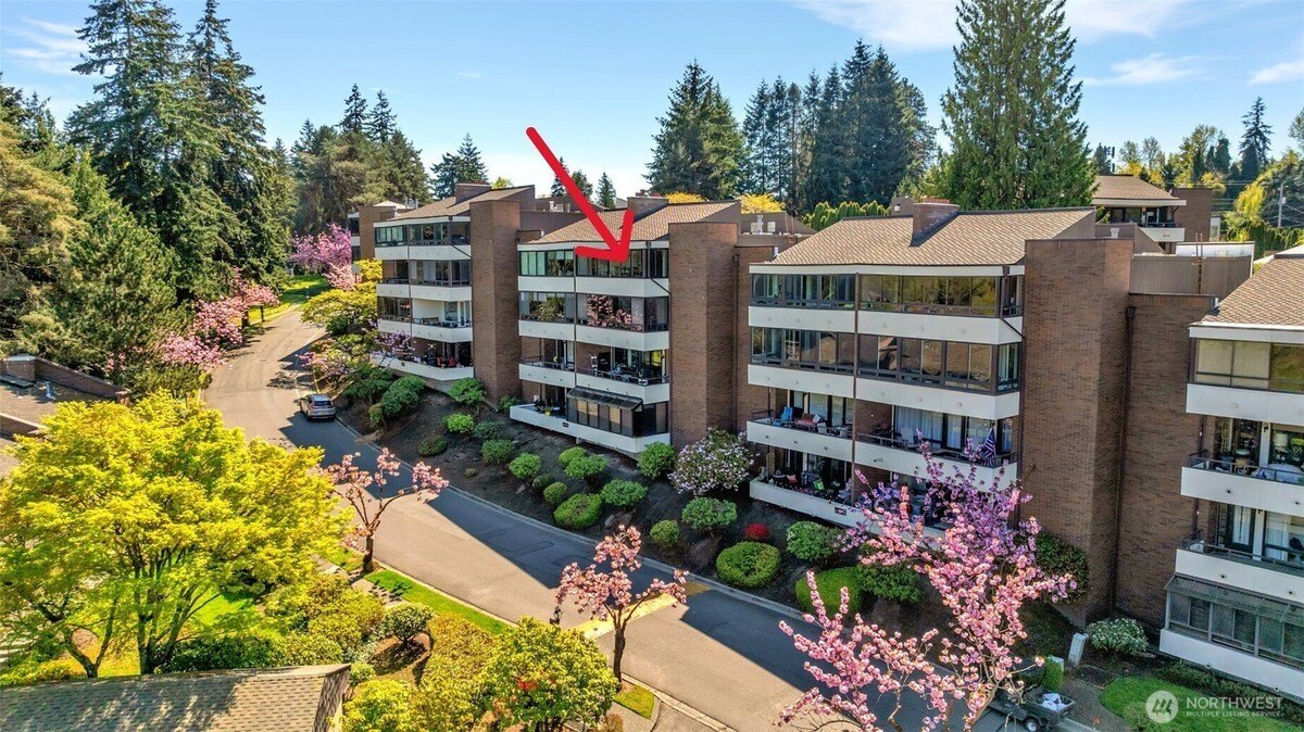 2 bed, 2 bath in Seattle - Photo 2