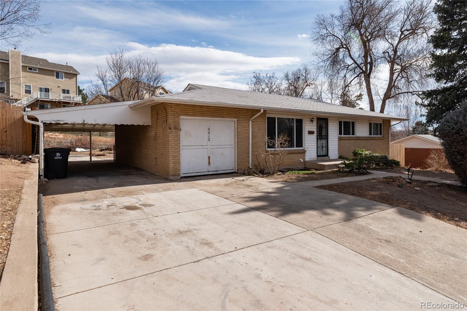 3 bed, 2 bath in Denver