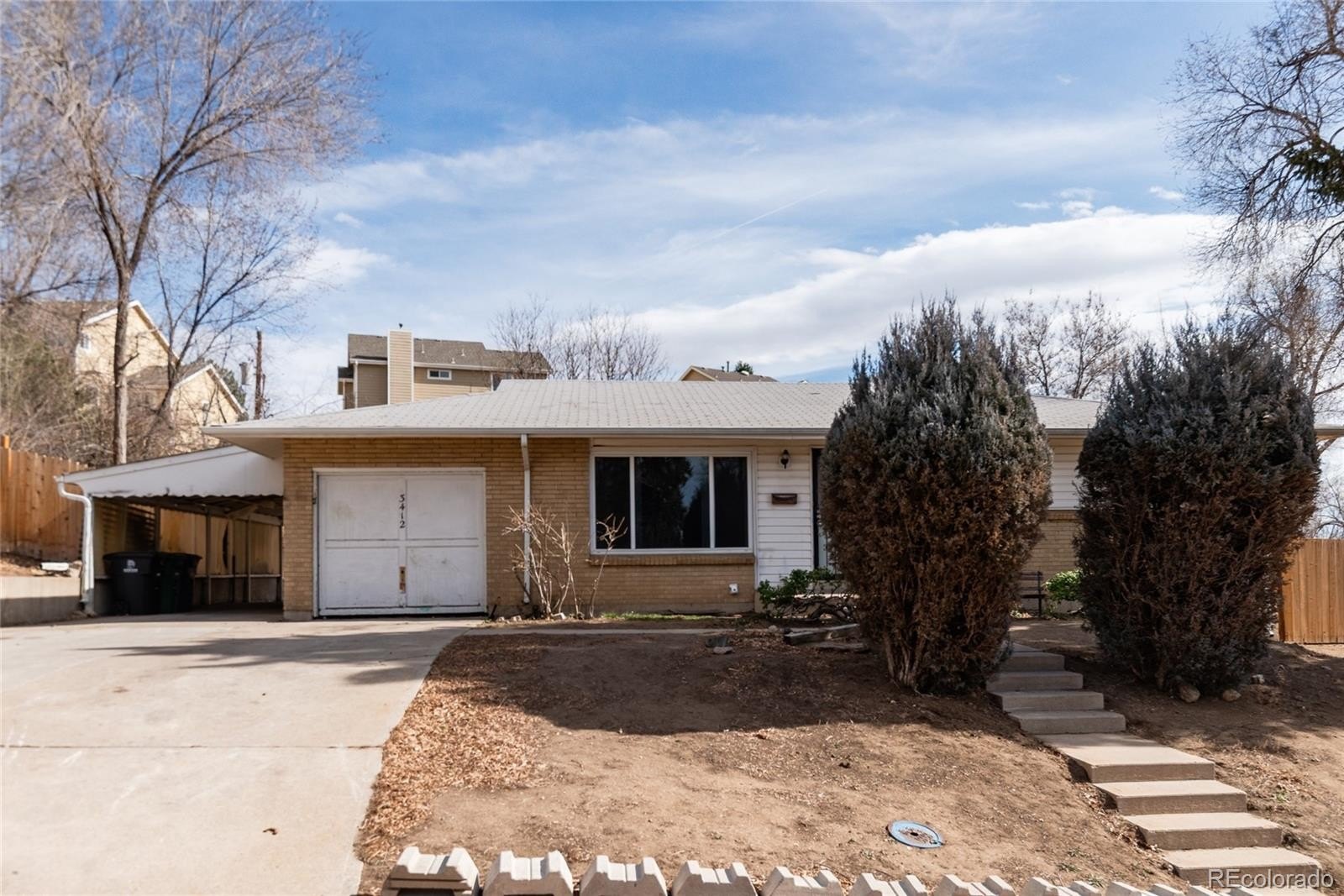 3 bed, 2 bath in Denver - Photo 2