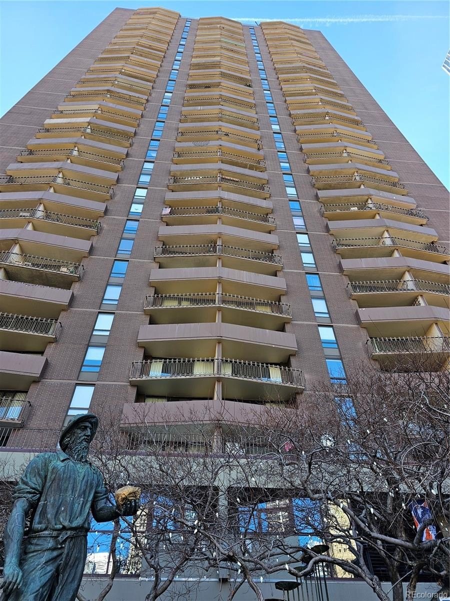 0 bed, 1 bath in Denver