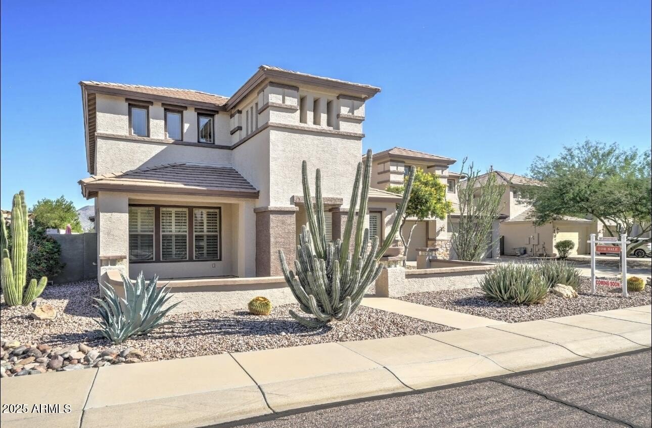5 bed, 4.5 bath in Phoenix - Photo 2