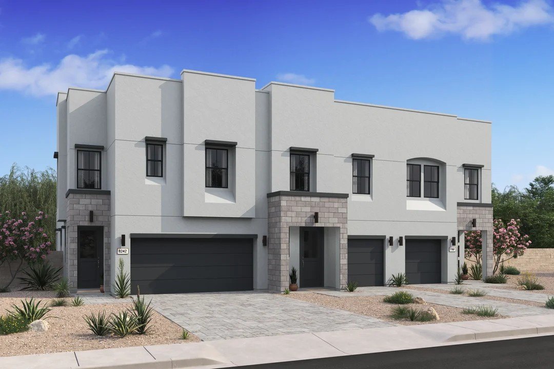 3 bed, 2 bath in Phoenix - Photo 2