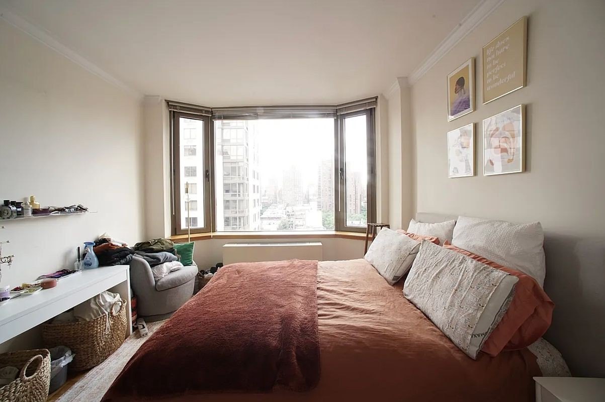 1 bed, 1 bath in New York - Photo 2