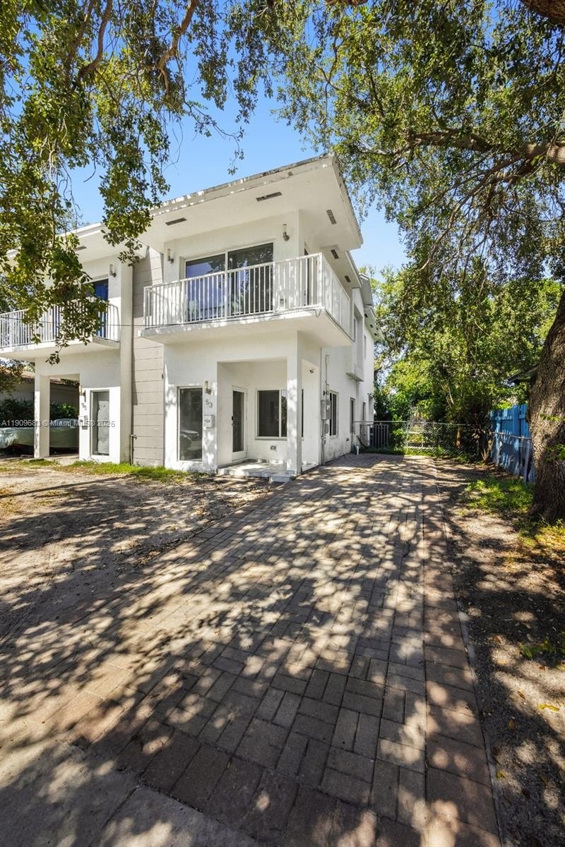 6 bed, 4 bath in Miami - Photo 2