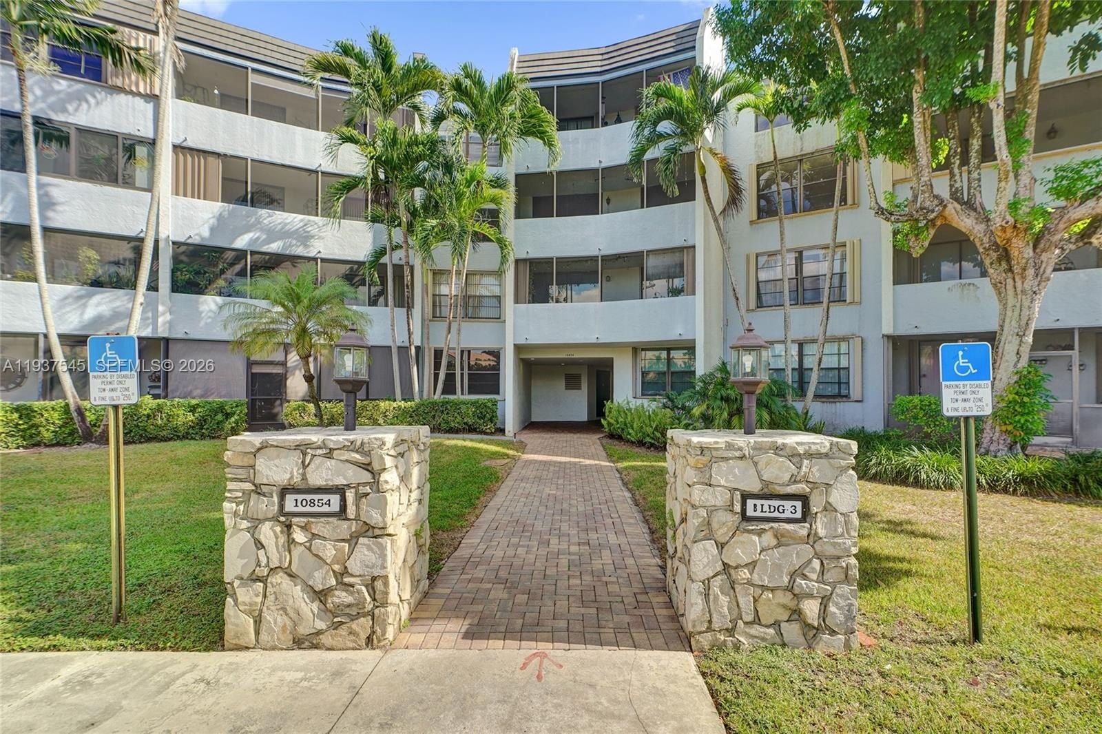 2 bed, 2 bath in Miami