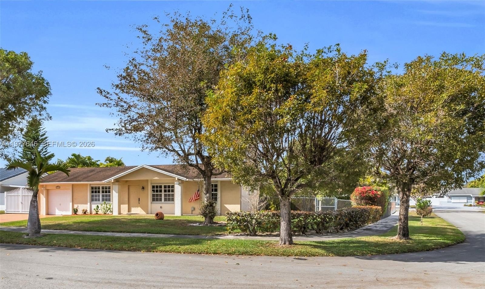 3 bed, 2 bath in Miami