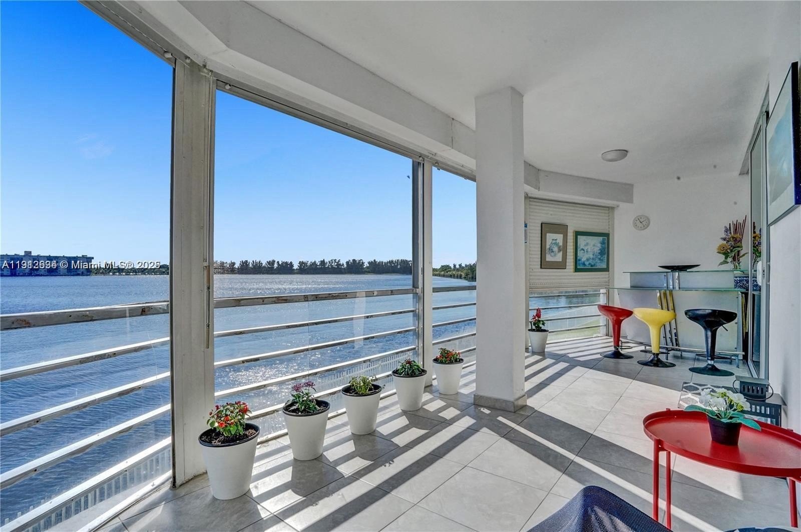 2 bed, 2 bath in Miami