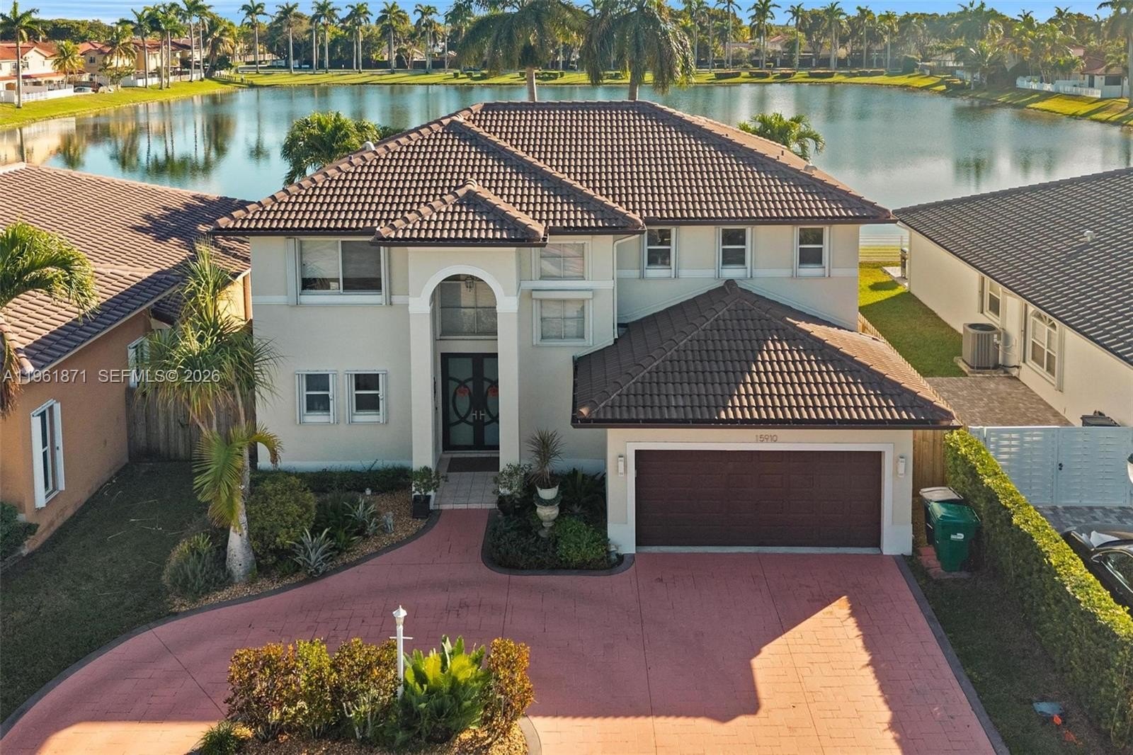 5 bed, 3 bath in Miami