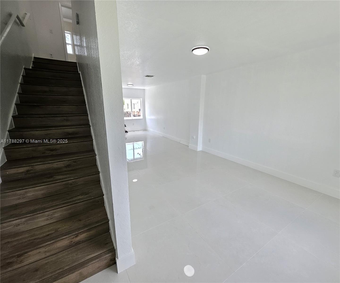 3 bed, 2 bath in Miami