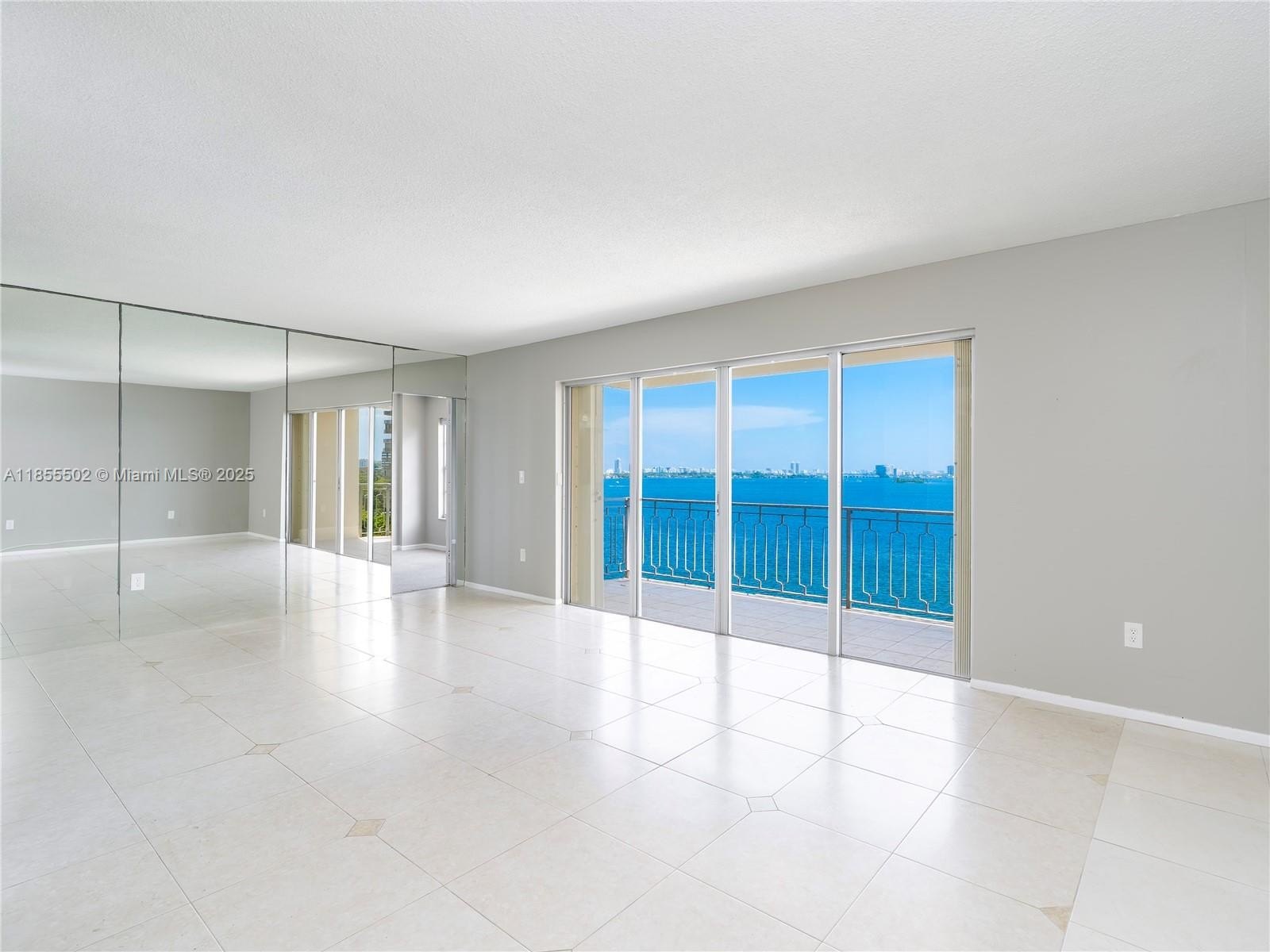 2 bed, 2 bath in Miami - Photo 2