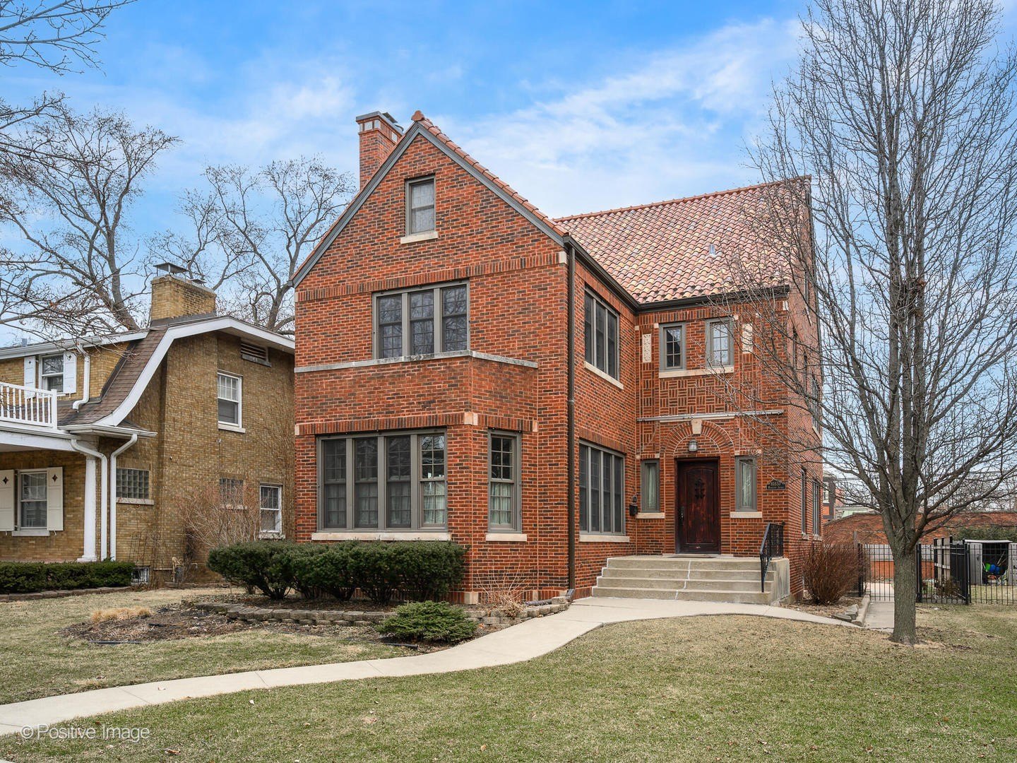 4 bed, 3 bath in Chicago