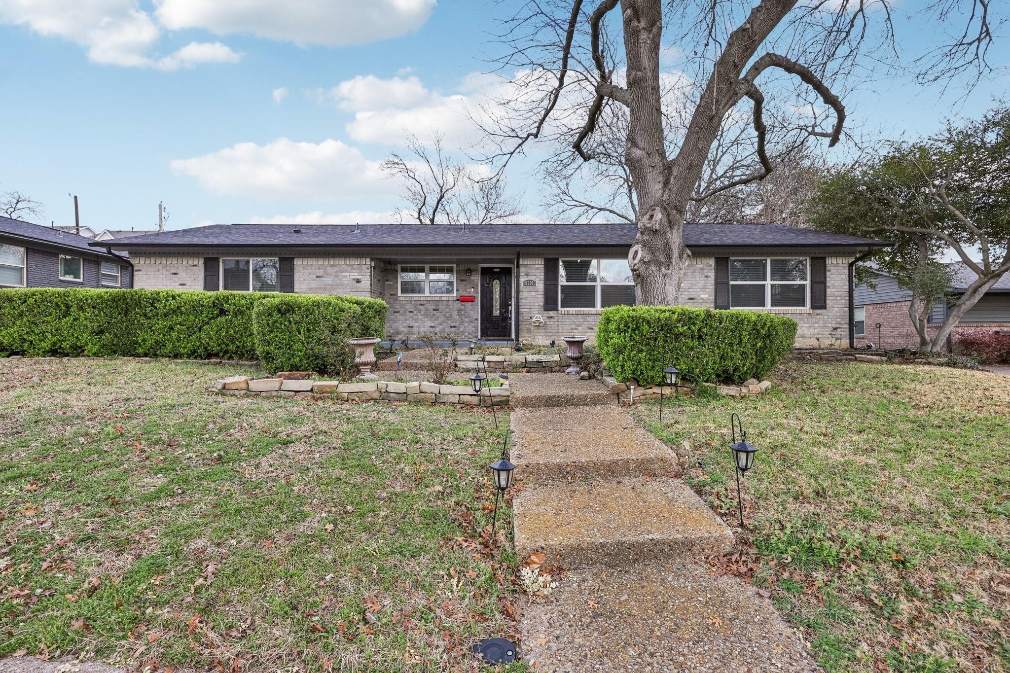 3 bed, 2 bath in Dallas
