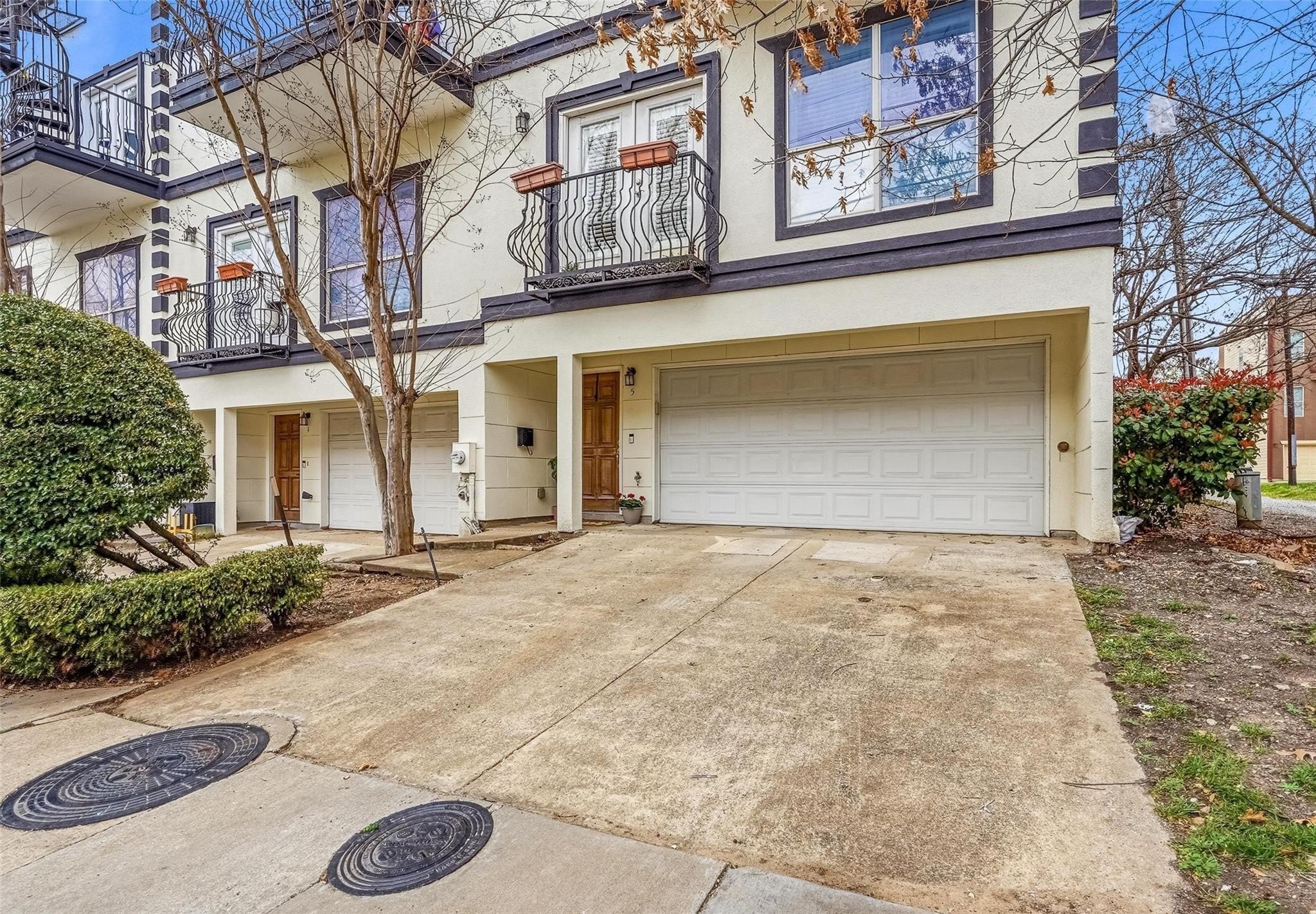 2 bed, 2 bath in Dallas