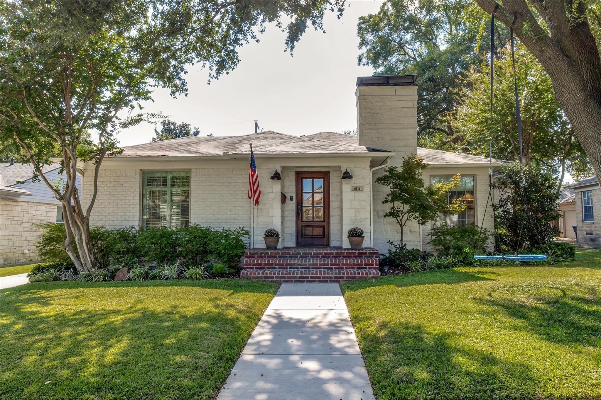 3 bed, 2 bath in Dallas