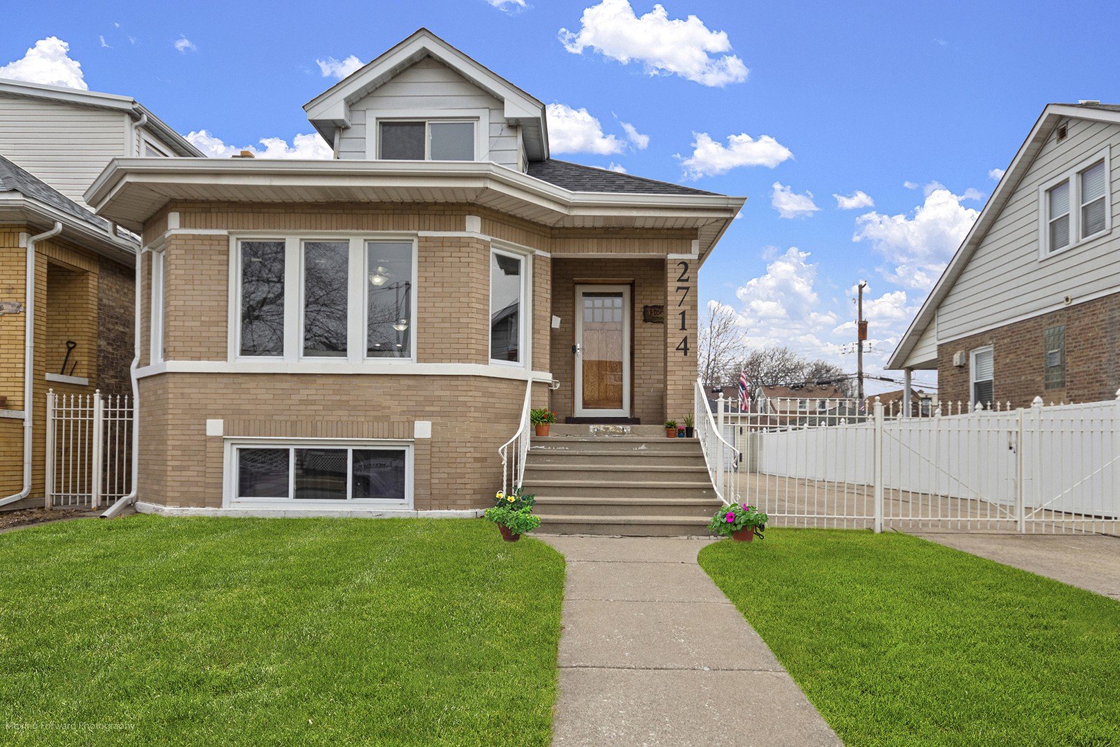 5 bed, 2 bath in Chicago