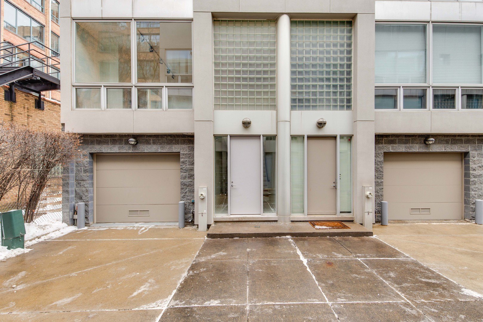 3 bed, 2 bath in Chicago