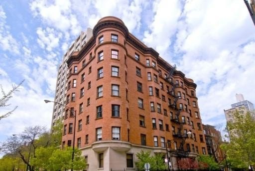 3 bed, 2 bath in Chicago