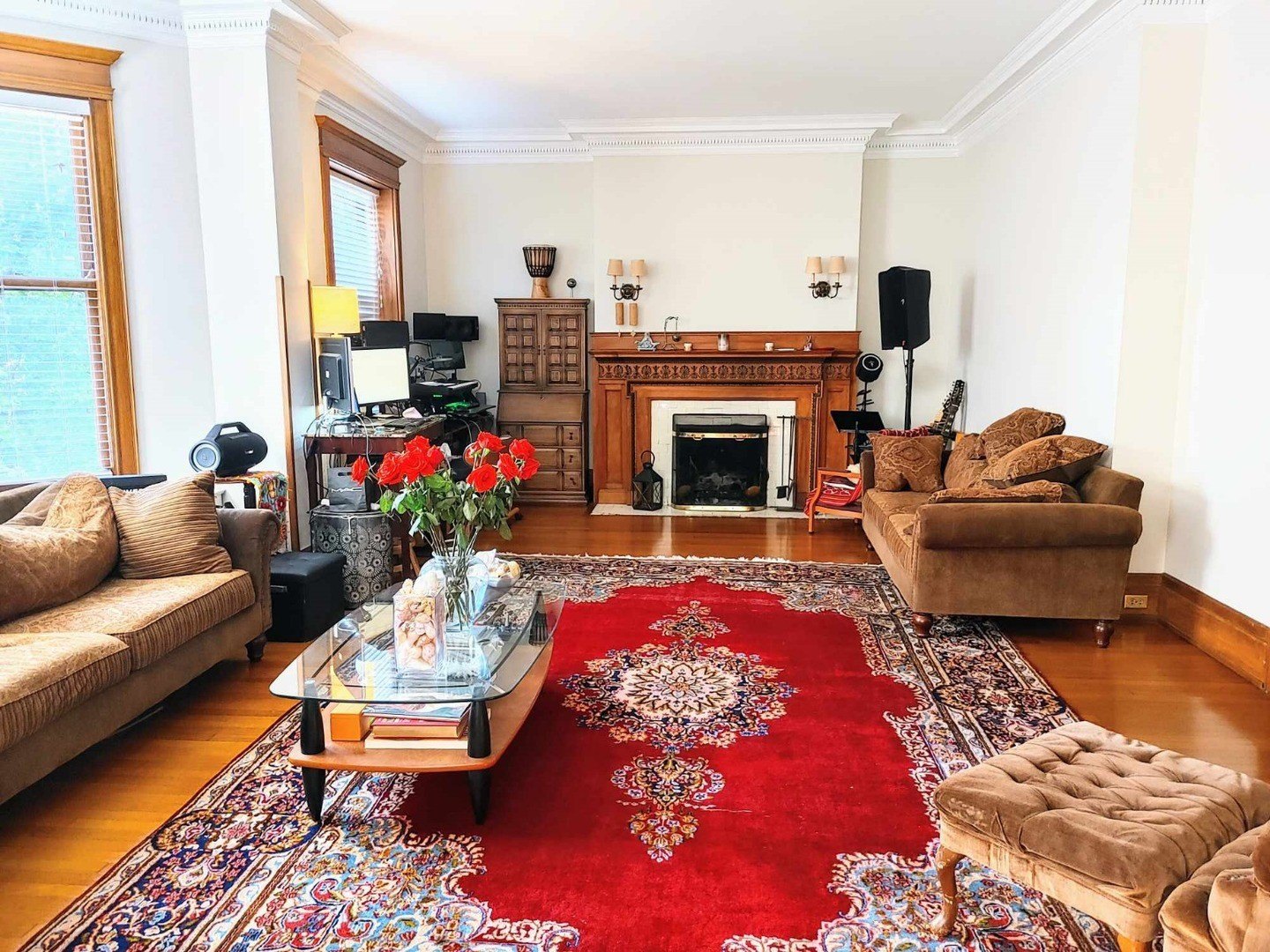 3 bed, 2 bath in Chicago - Photo 2