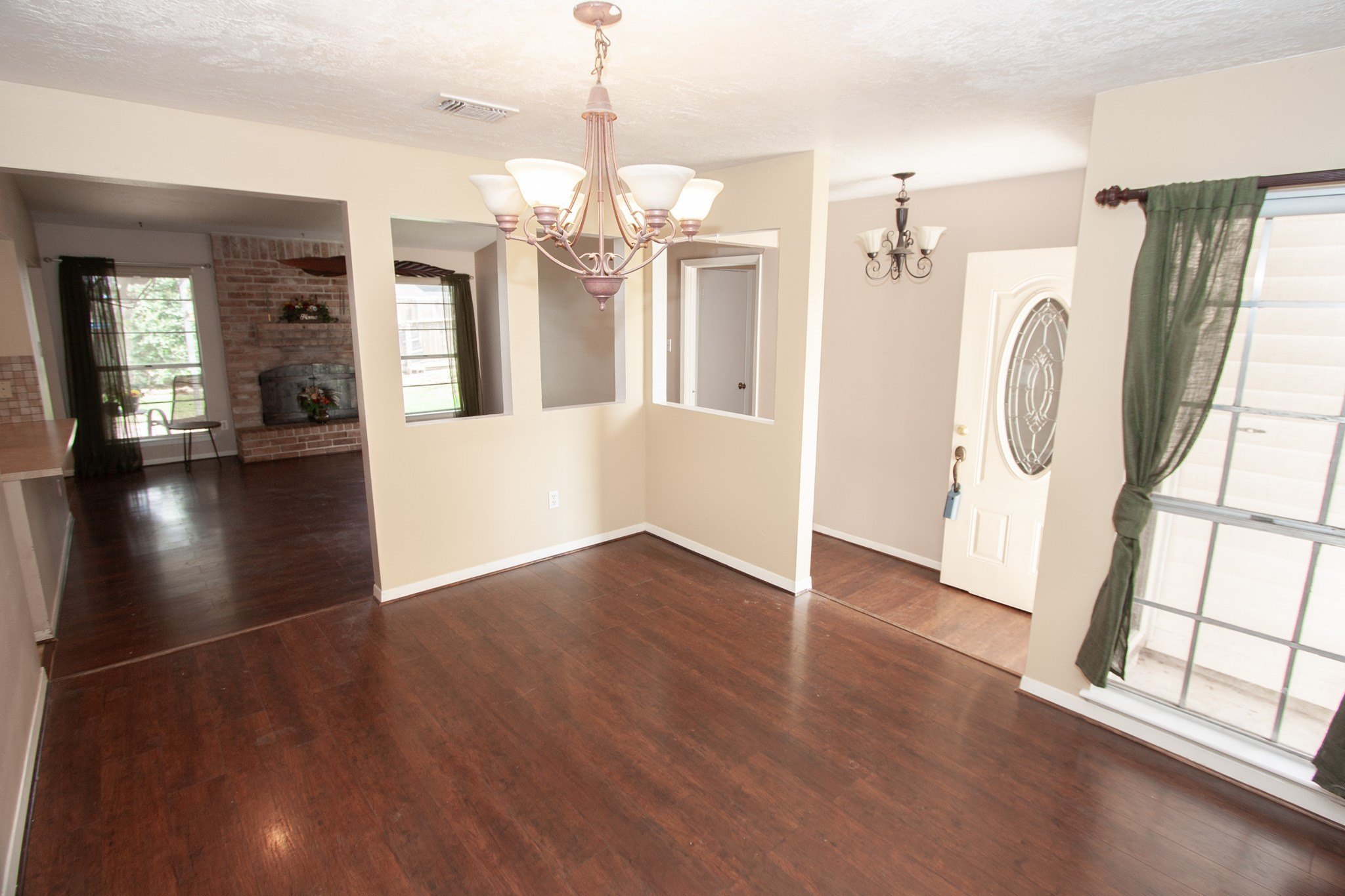 3 bed, 2 bath in Houston - Photo 2