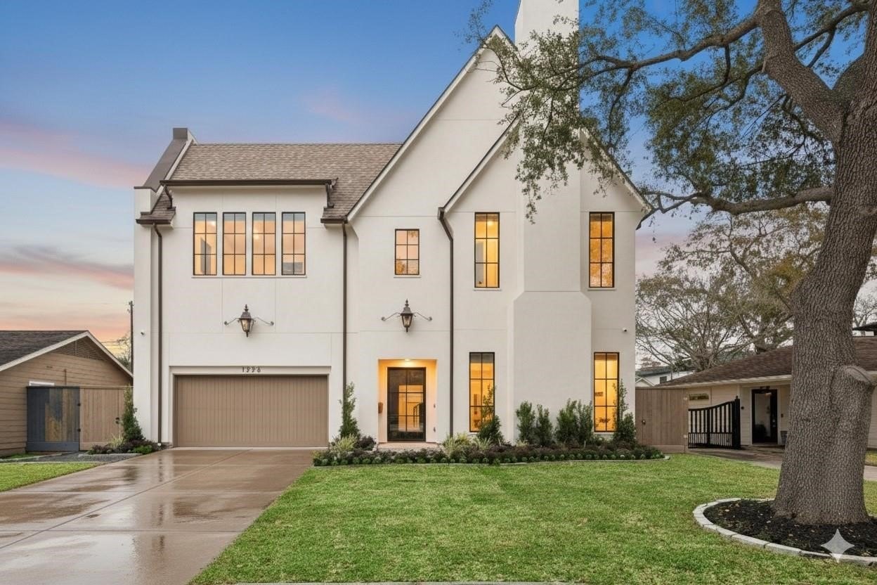 4 bed, 4 bath in Houston