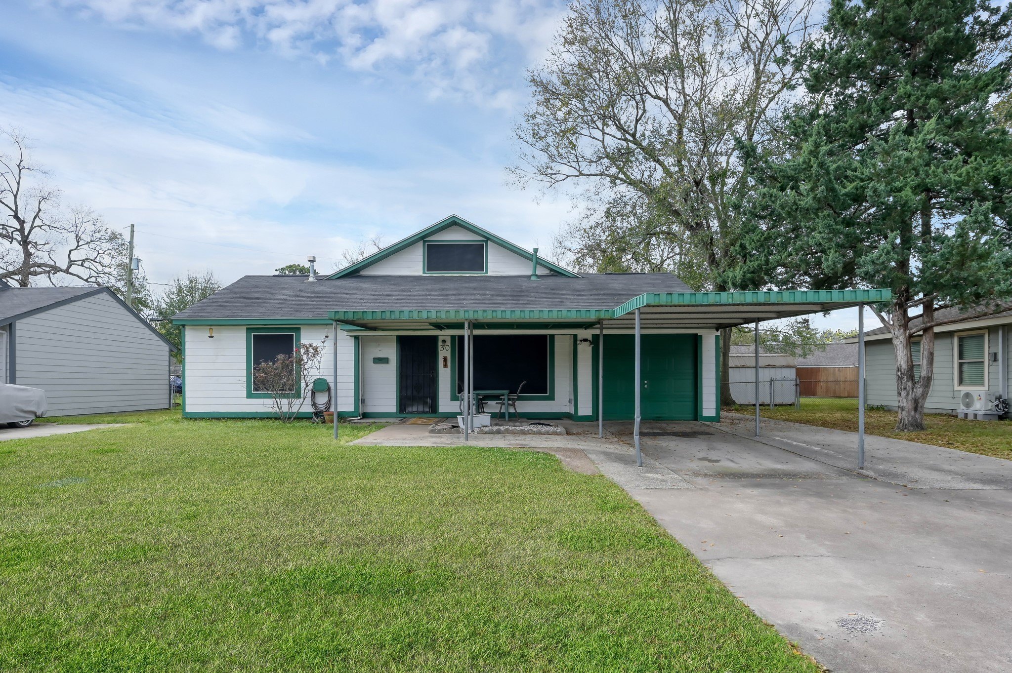 4 bed, 2 bath in Houston