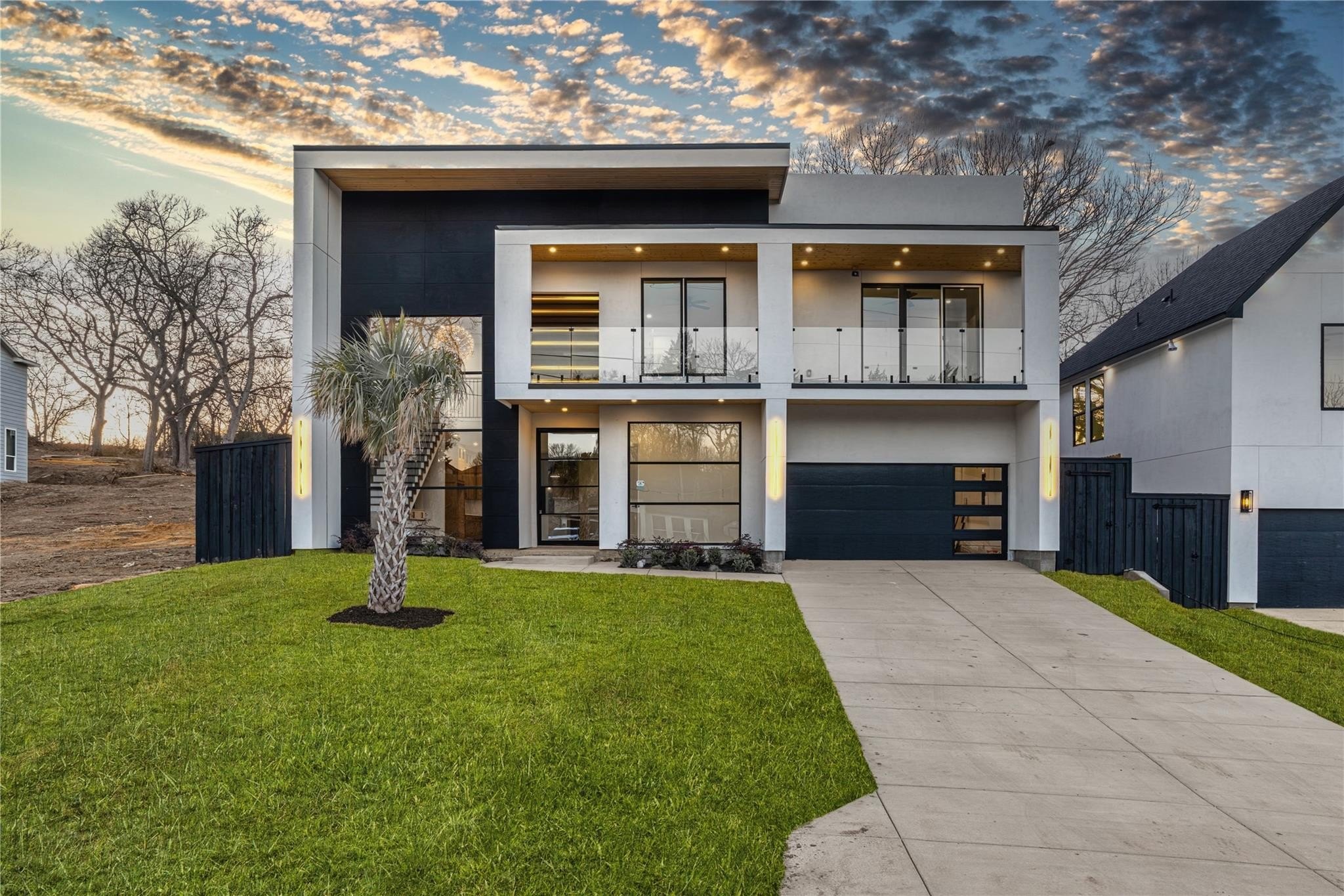 6 bed, 4.5 bath in Dallas