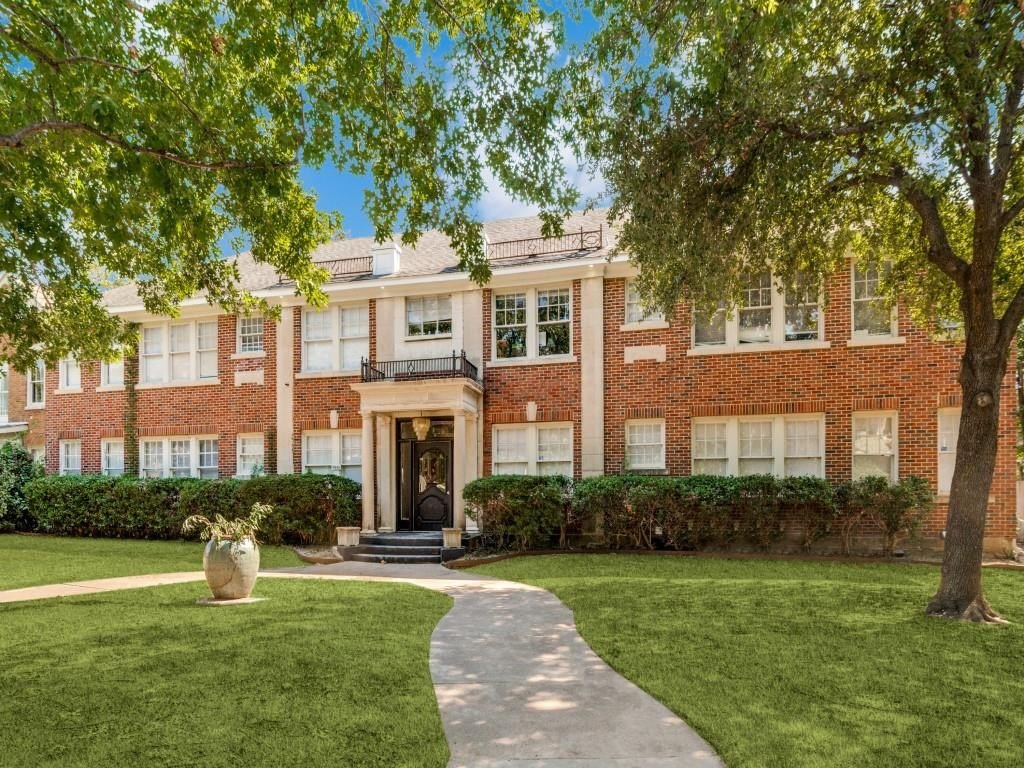 0 bed, 11 bath in Dallas - Photo 2