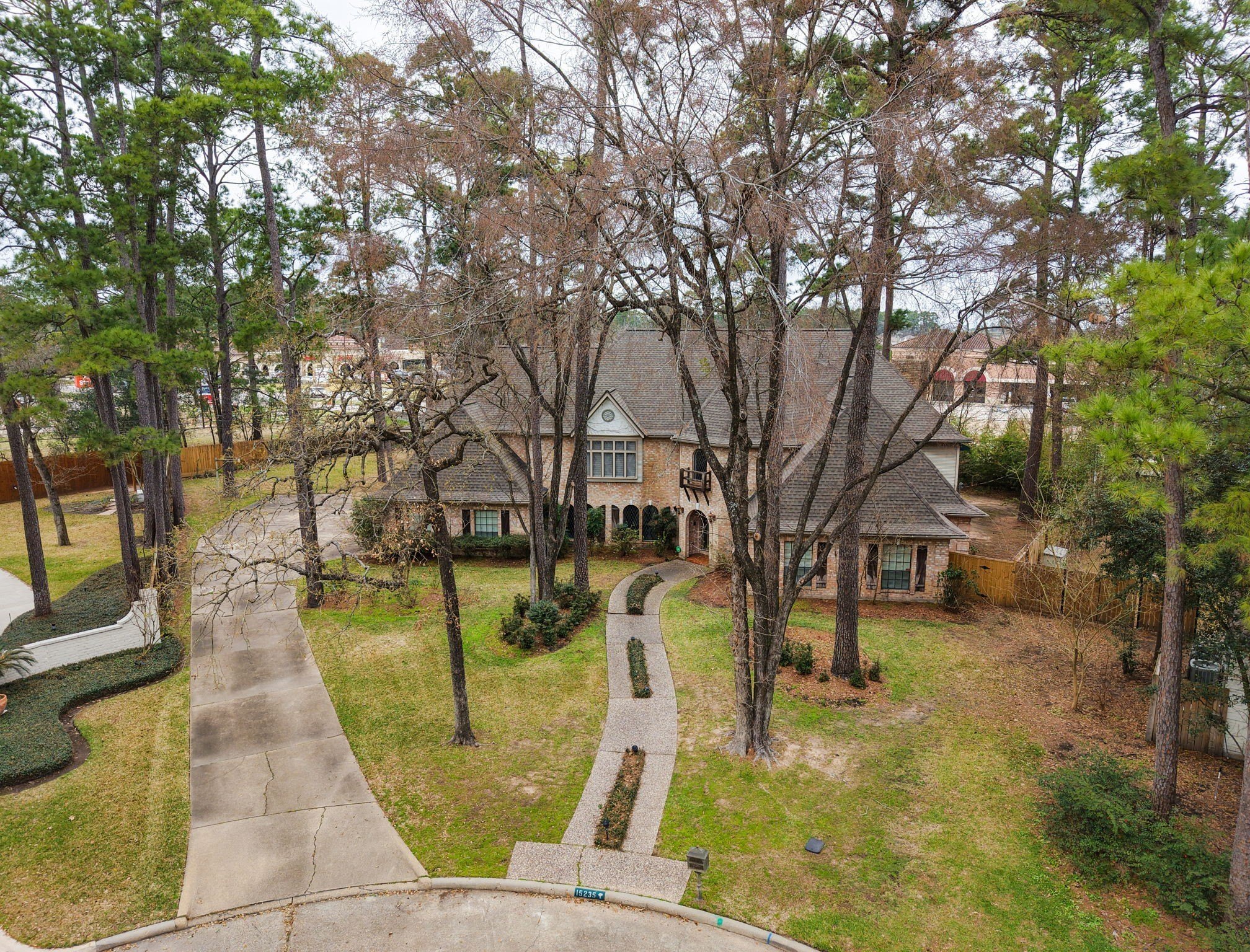 4 bed, 3.5 bath in Houston - Photo 2