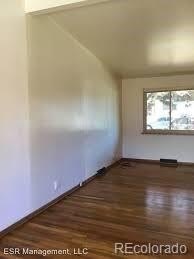 6 bed, 2 bath in Denver - Photo 2