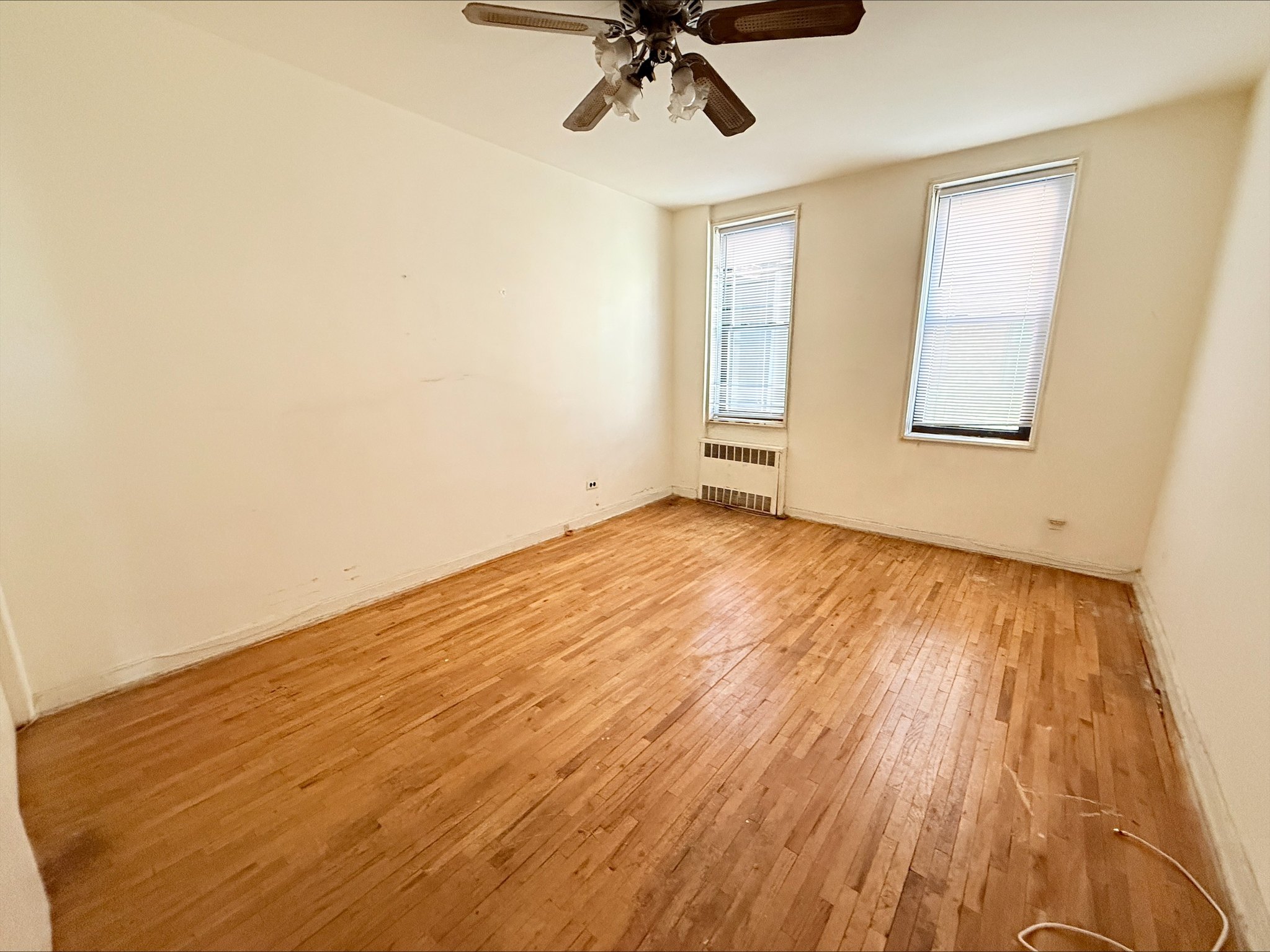 3 bed, 1 bath in Brooklyn - Photo 2