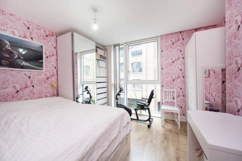 1 bed, 1 bath Flat in London