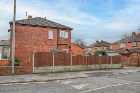 3 bed, 1 bath Semi-Detached in Manchester - Photo 13