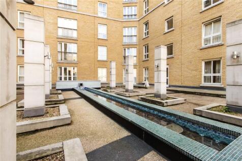 1 bed, 1 bath Apartment in London - Photo 14