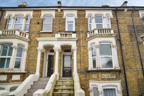 1 bed, 1 bath Flat in London