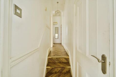 1 bed, 1 bath Flat in London - Photo 17