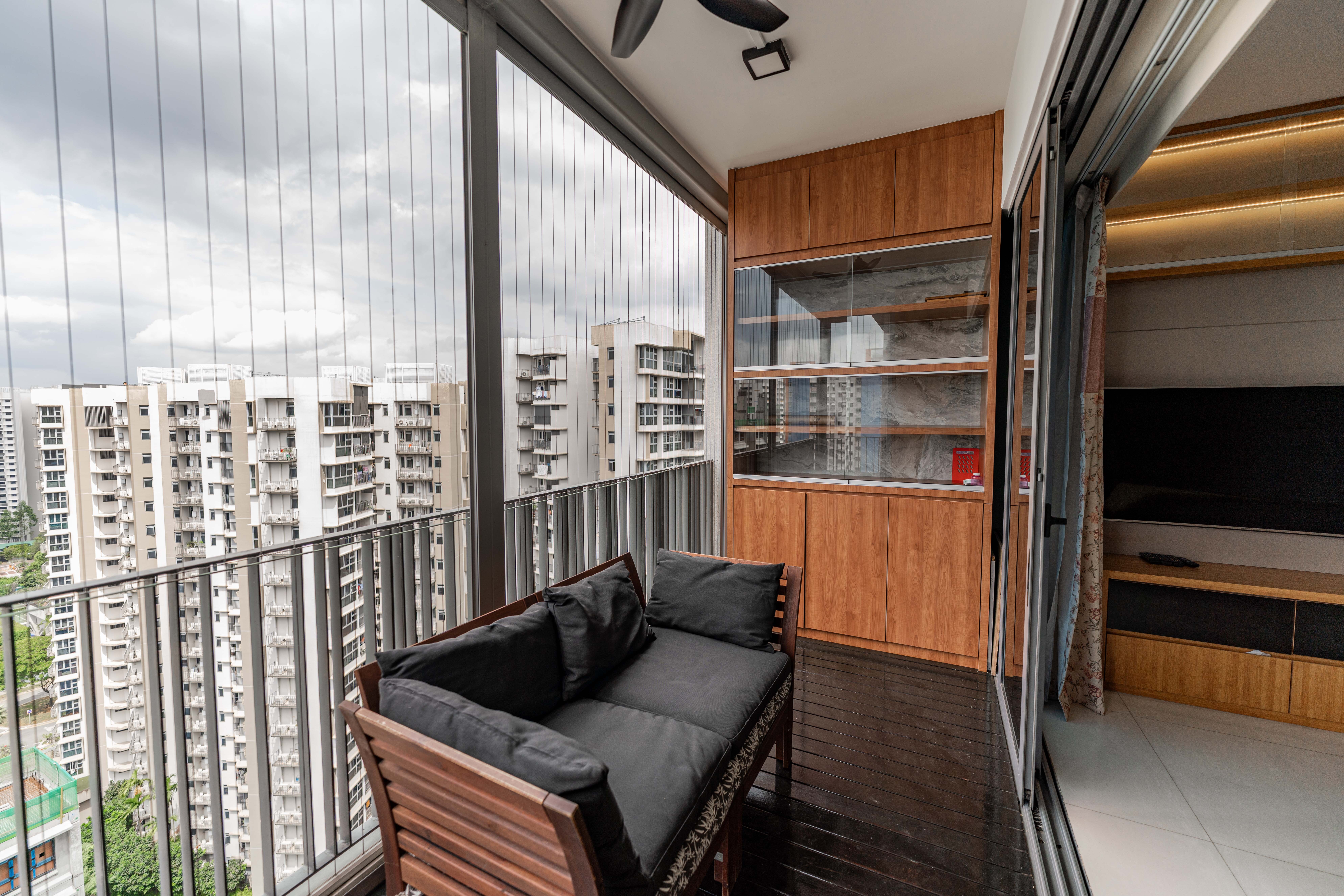 High-Floor Living with City & Reservoir Views at H2O Residences - Photo 5
