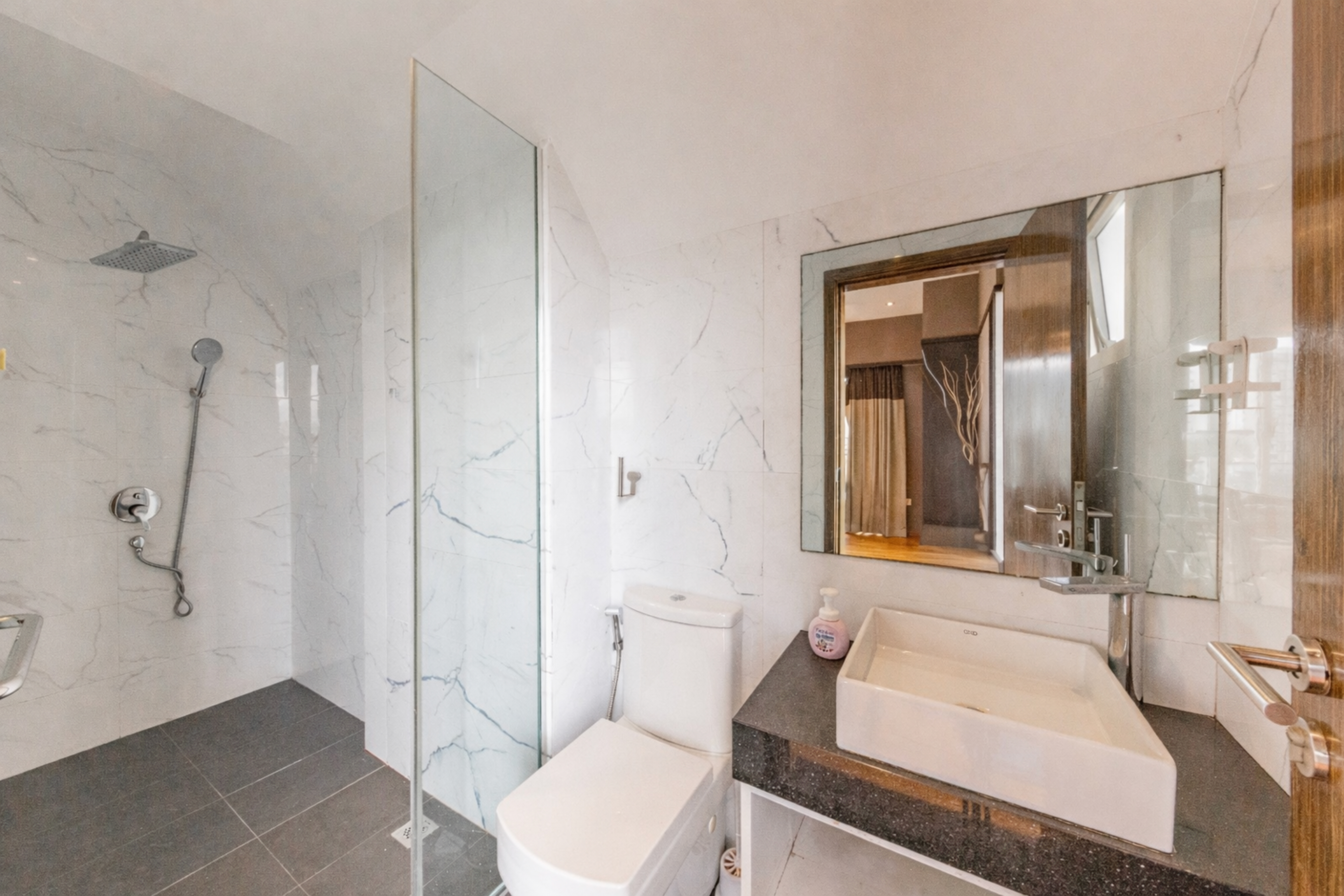Luxury Duplex Penthouse Living with Your Own Private Pool - Photo 13