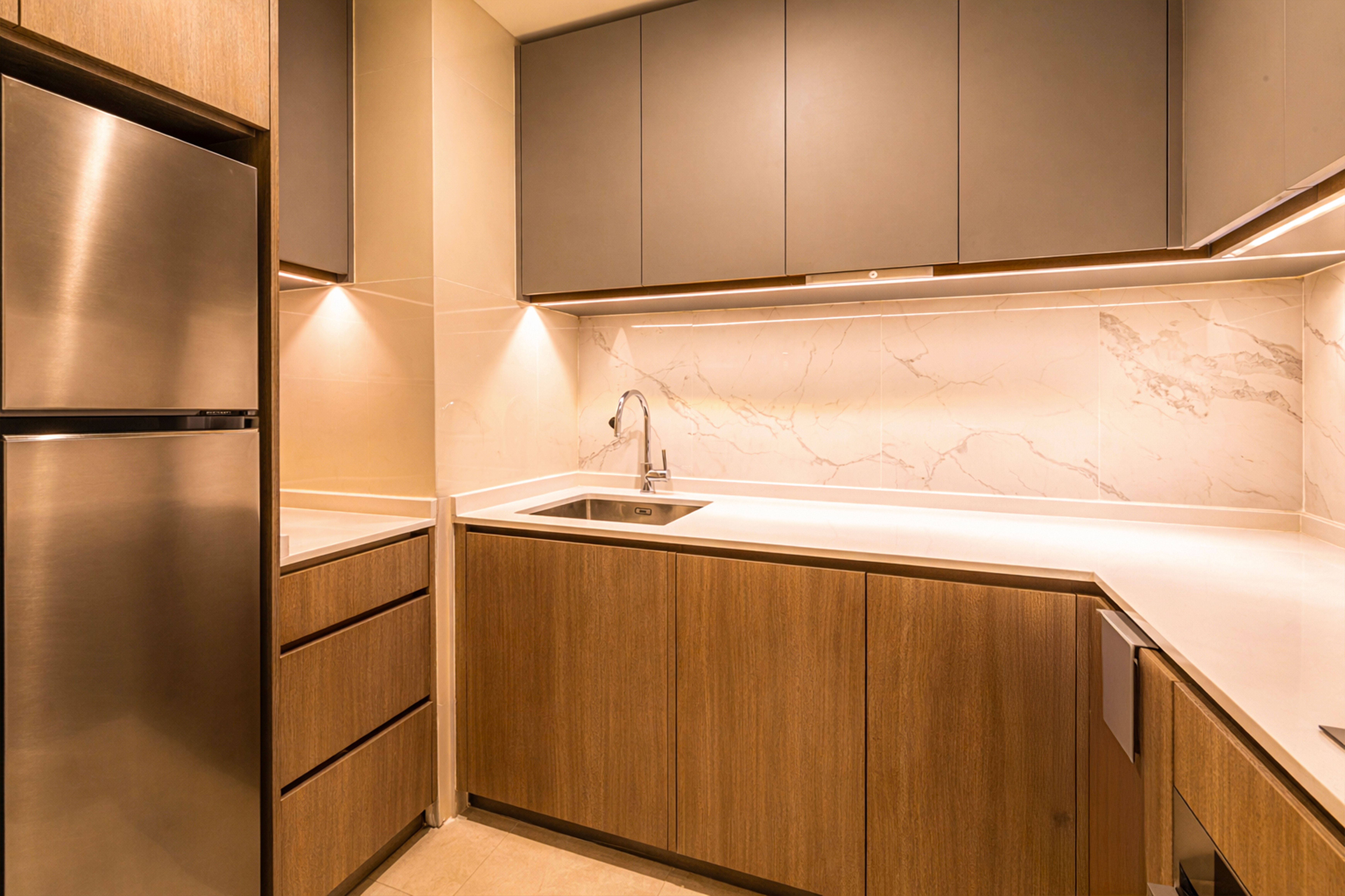 Renovated 2-Bedder, Walk to Canberra MRT & Plaza - Photo 4