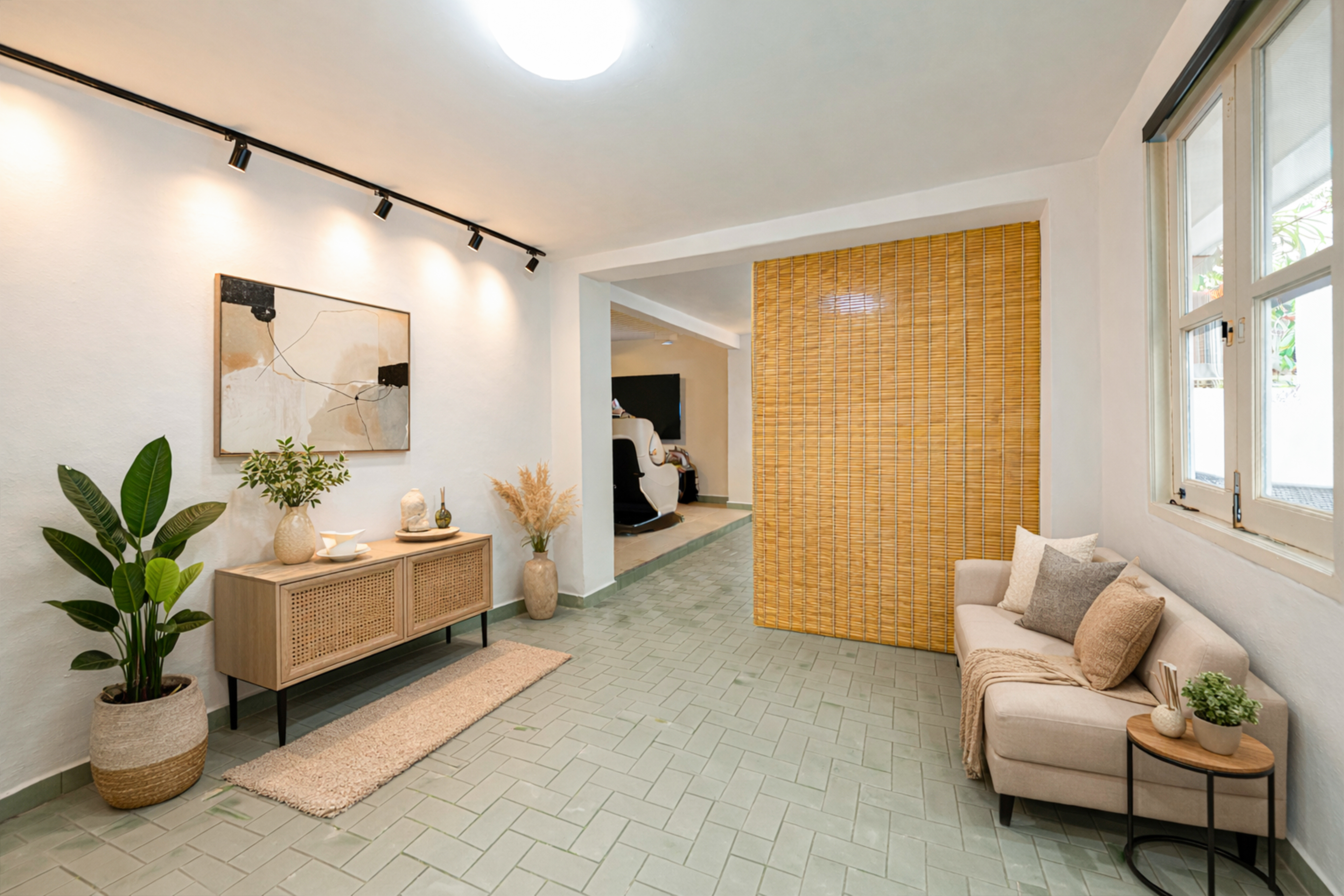 Rare Single-Storey Semi-D Near Hillview MRT