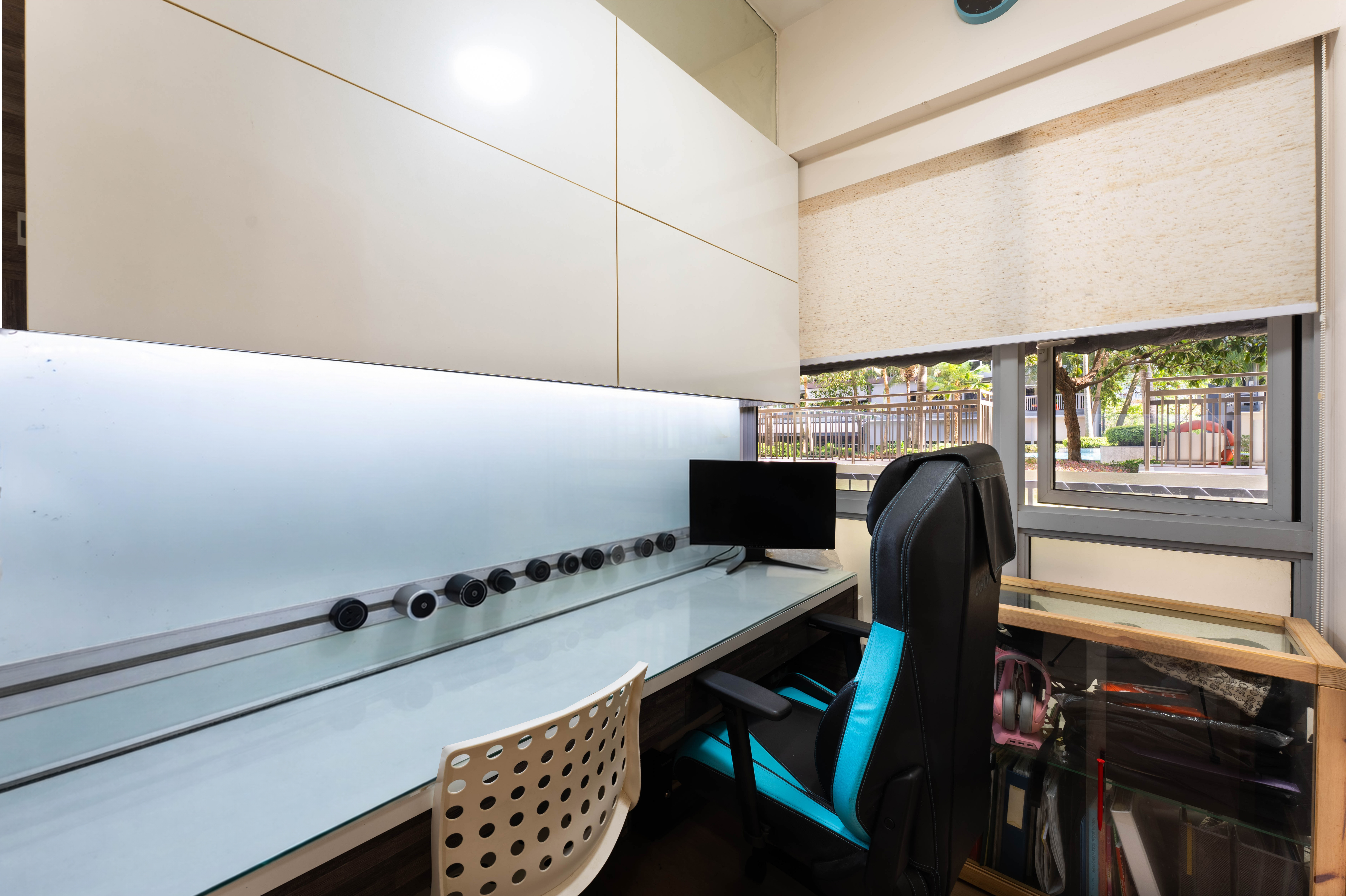 Pool-Facing Ground Floor Gem in Sengkang - Photo 14