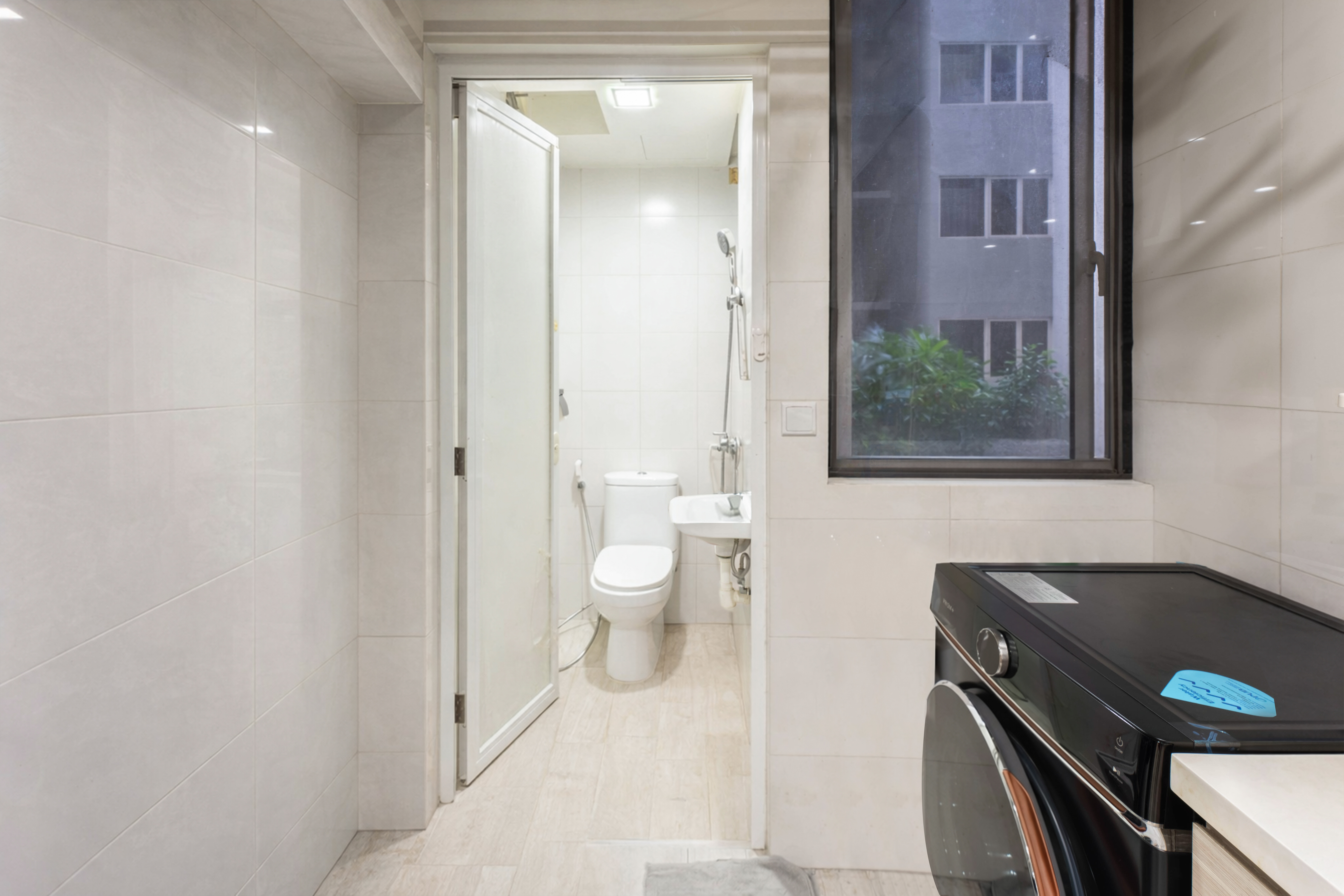 Pool-Facing Ground Floor Gem in Sengkang - Photo 17