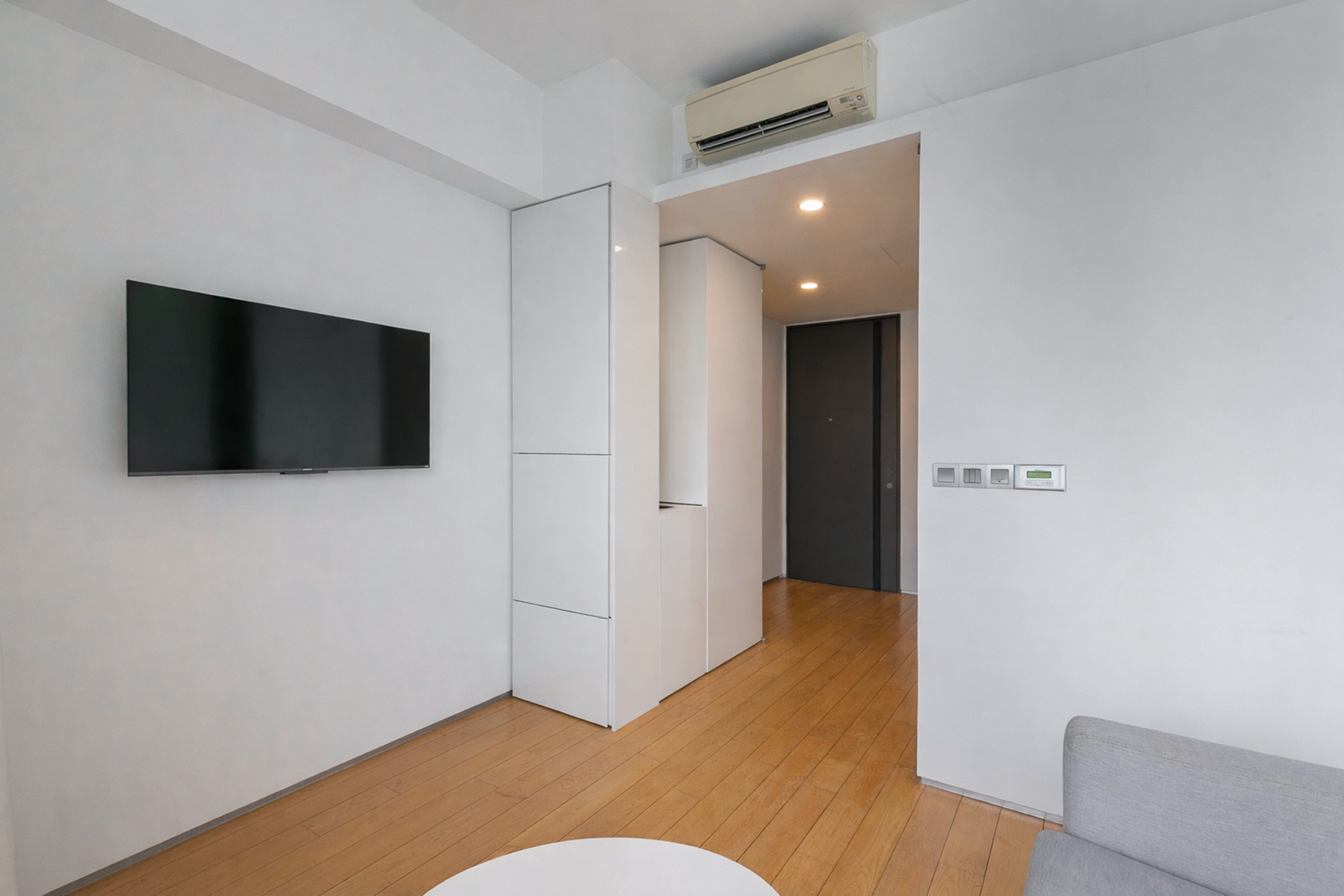 Stunning Cityscape from High-Floor Point Block – Skysuites@Anson - Photo 2