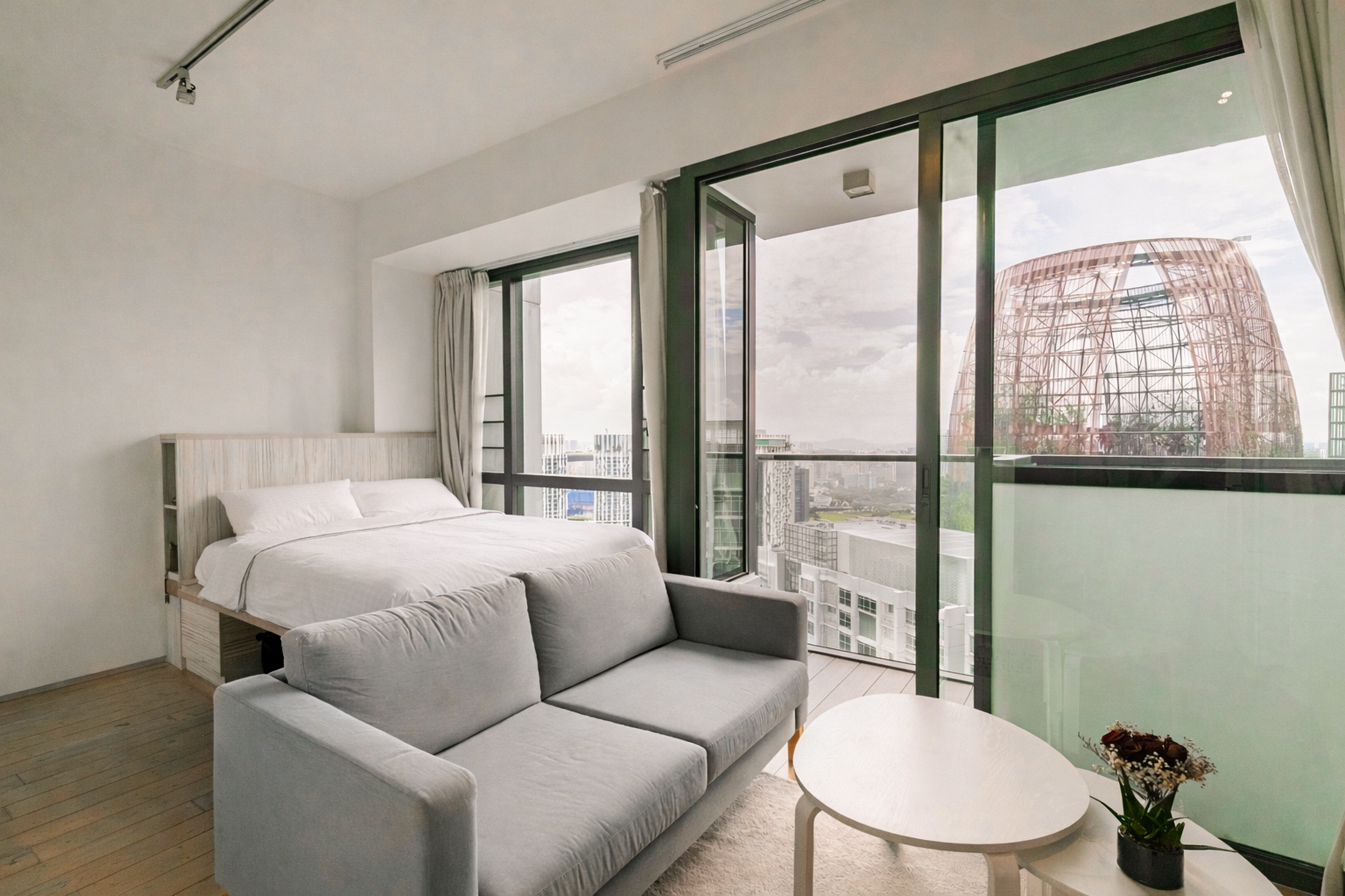 Stunning Cityscape from High-Floor Point Block – Skysuites@Anson - Photo 3