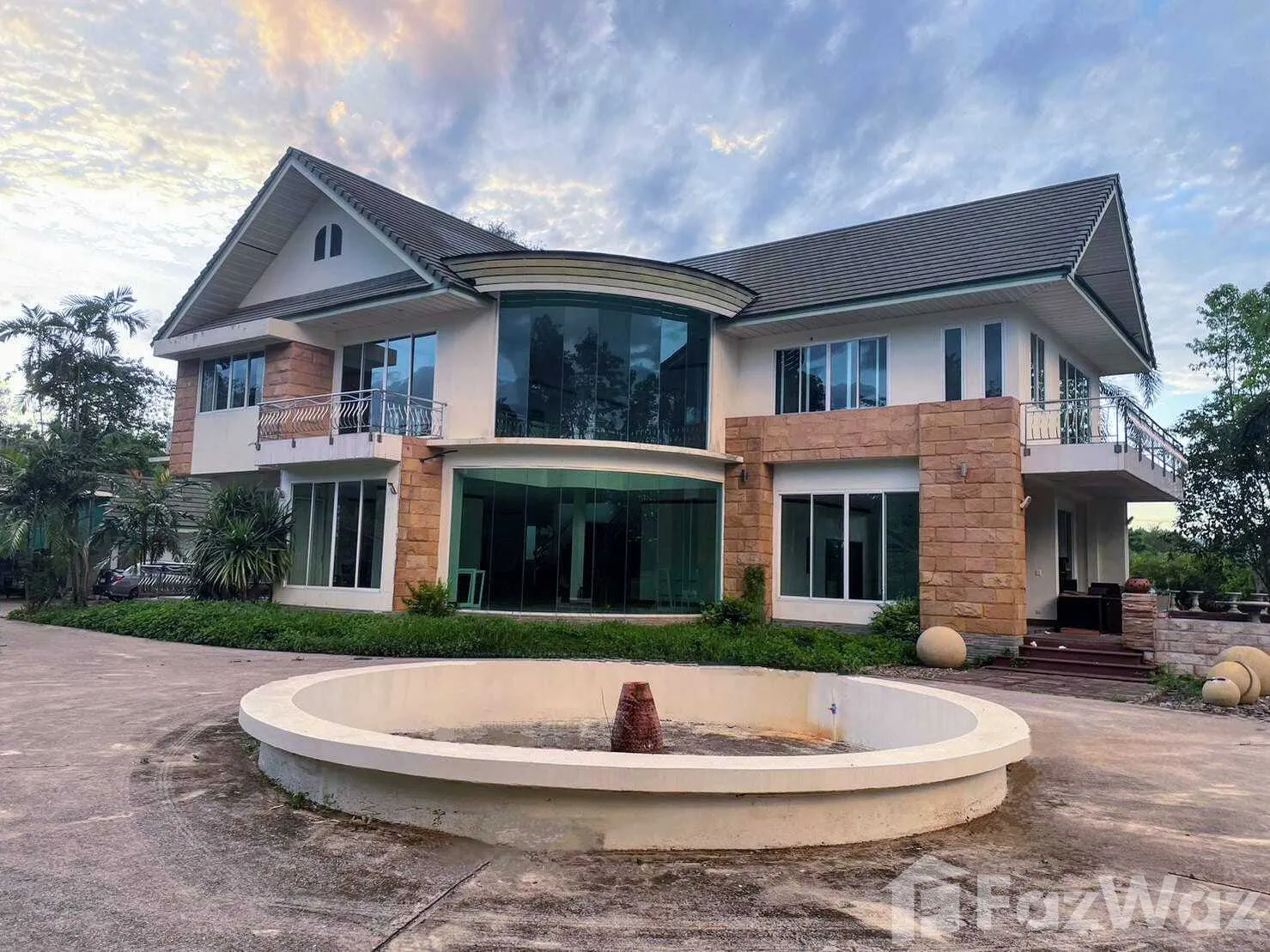 7 Bedroom House for sale in Rim Kok Chiang Rai