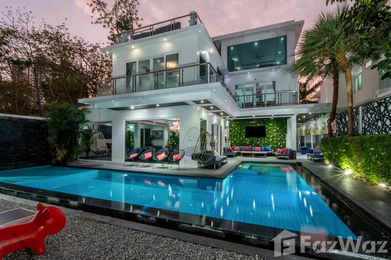 8 Bedroom Villa for sale at Palm Oasis in Nong Prue Pattaya