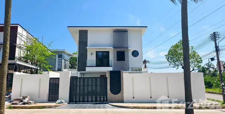 4 Bedroom Villa for sale at Baan Rock Garden By Pass Phuket 6 in Ko Kaeo Phuket - Photo 4