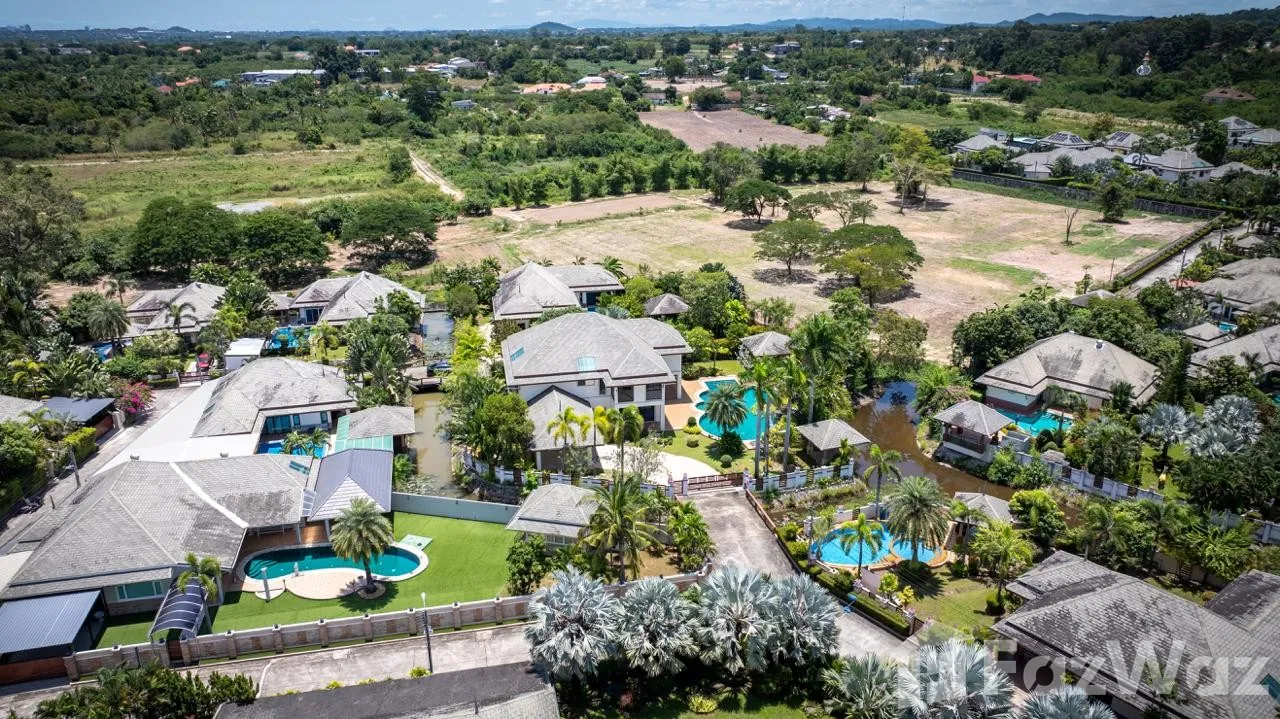 4 Bedroom Villa for sale at Baan Dusit Pattaya Park in Huai Yai Pattaya - Photo 20