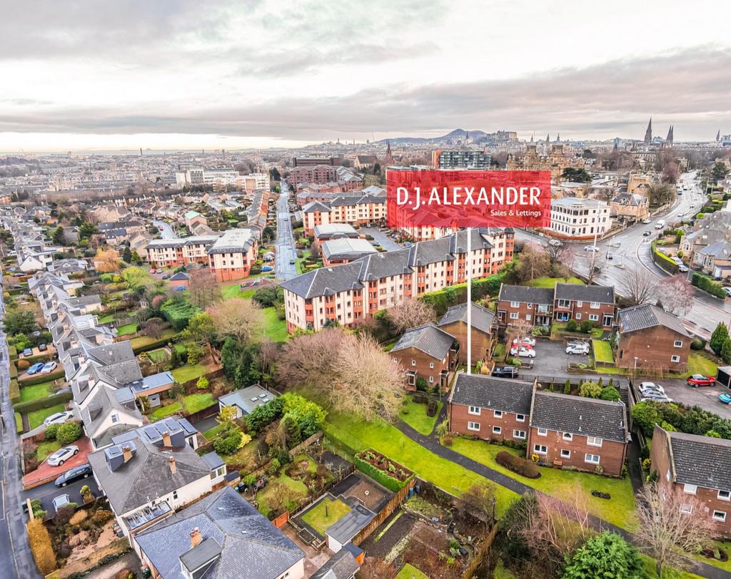 2 bedroom flat for sale - Photo 17